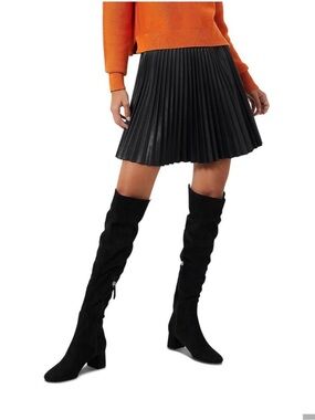 NWT French Connection Etta Pleated Faux Leather Mini Skirt